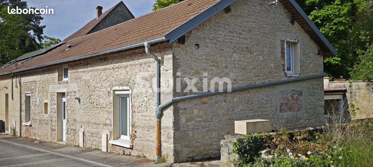 Maison 2 pièces 46 m² · à Damparis · 46 m² · 90 000 €