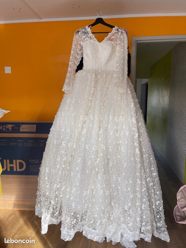 Robe de mariage (image 1)