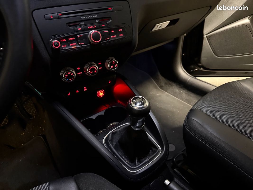 AUDI A1 1.2 86ch Ambition Luxe - 2013 - 128 000 km - CARPLAY - SUIVI COMPLET - REGULATEUR - SIEGES SPORT (image 15)
