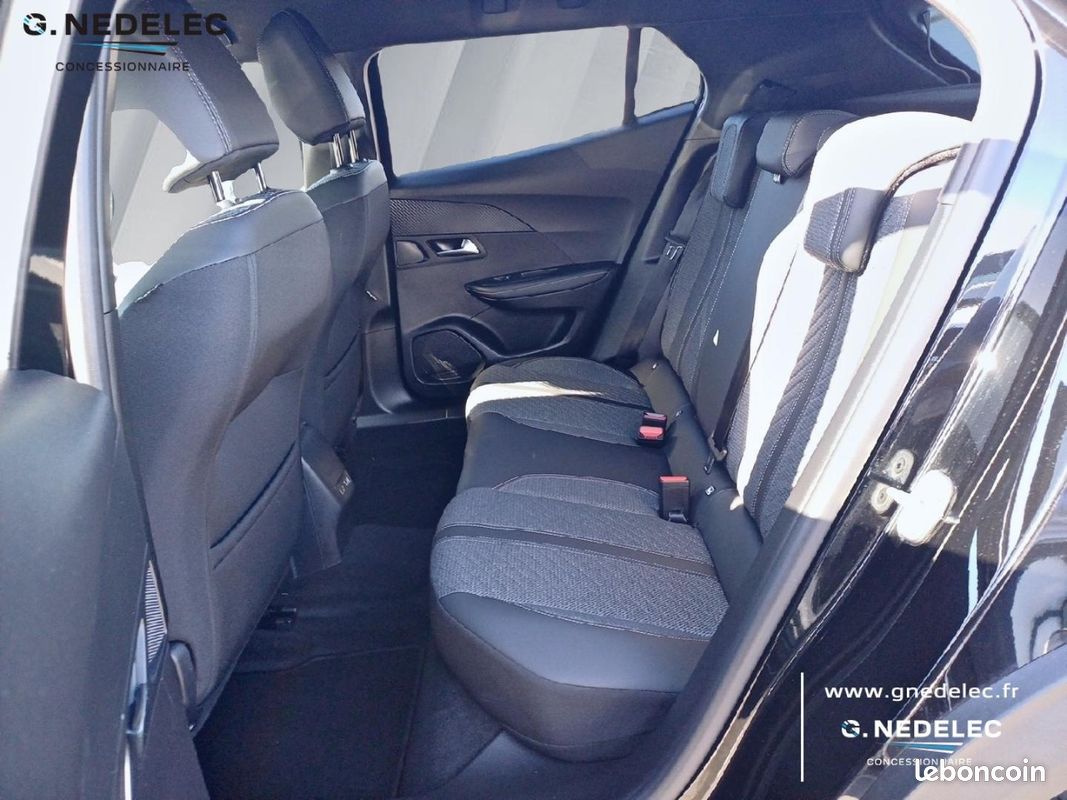 Peugeot 2008 1.2 Hybrid 145ch Allure e-DCS6 (image 10)