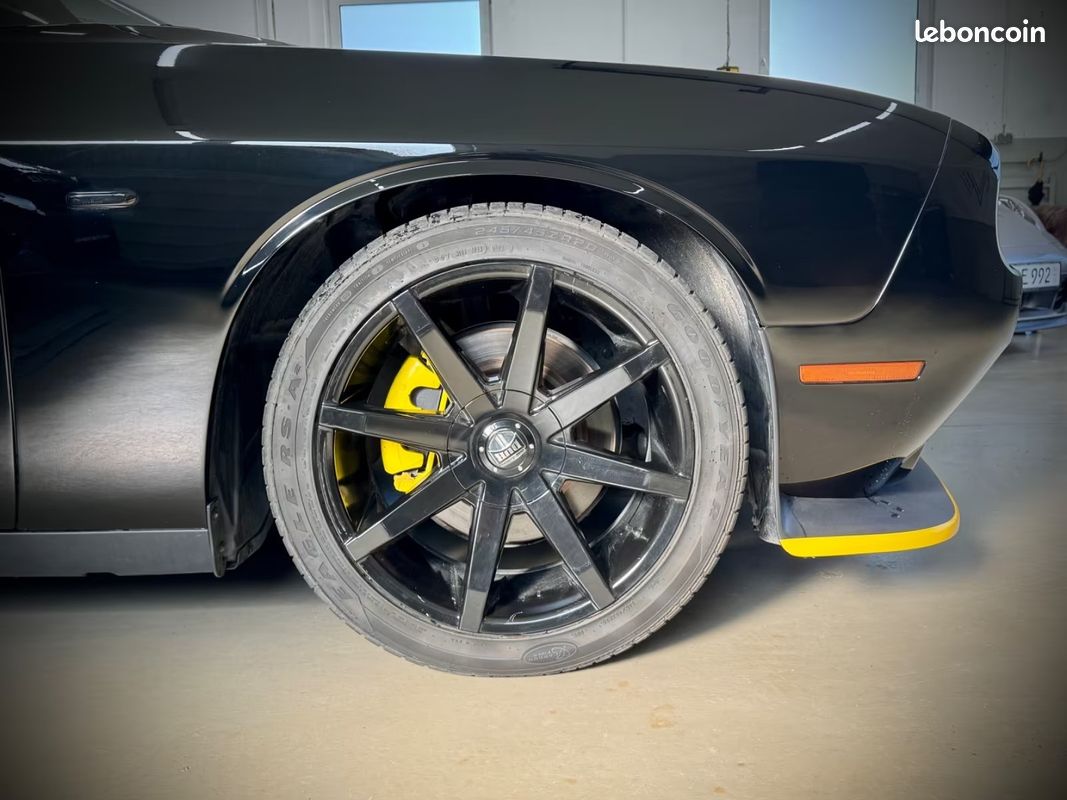 Dodge CHALLENGER R/T 5.7 V8 HEMI 381 ch – Toit ouvrant – CarPlay – Cuir intégral (image 11)