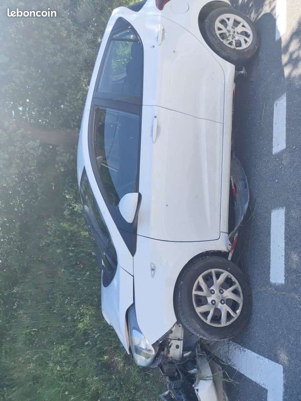 Hyundai i10 (image 3)