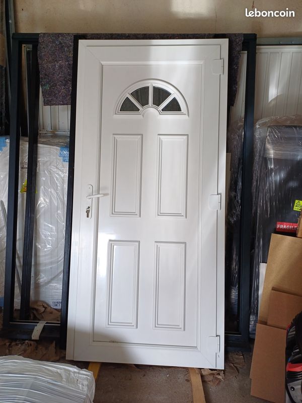 Porte service pvc (image 1)