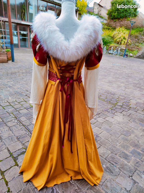 Robe médiévale ou Renaissance pour femme (image 1)