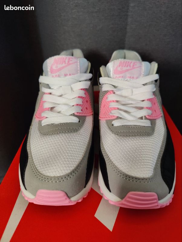 Chaussures Nike Air Max 90 taille 35 (image 2)
