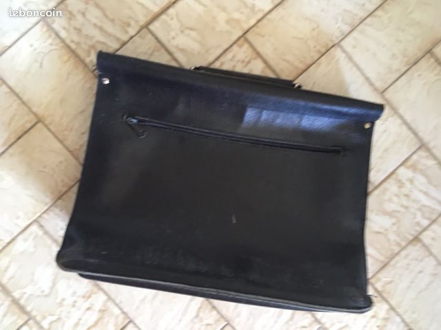 Cartable en cuir noir usé (image 3)