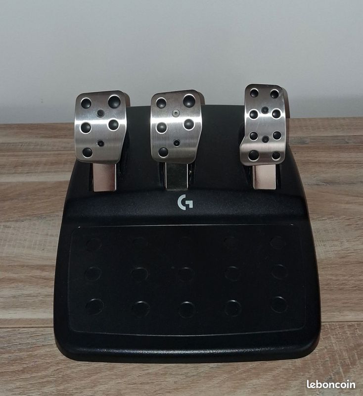 Volant et pedalier Logitech G923 TrueForce (image 3)