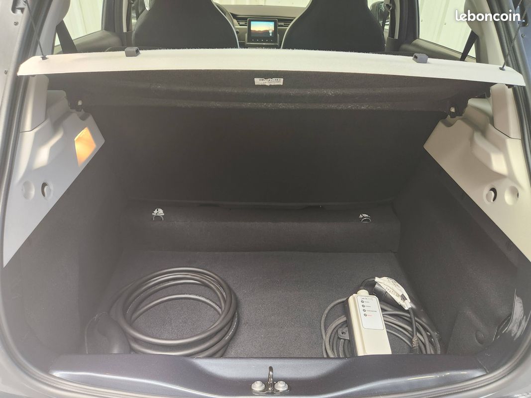 RENAULT Zoe R110 - 22B Equilibre (image 10)