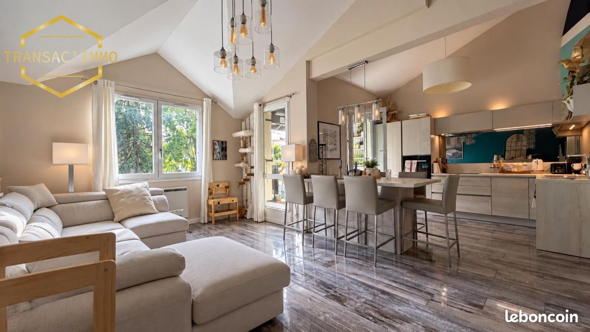 Appartement 5 pièces 102 m² · à Le Versoud · 102 m² · 319 000 €