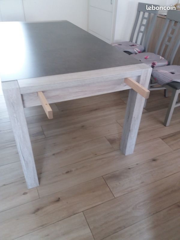 Table a manger (image 2)