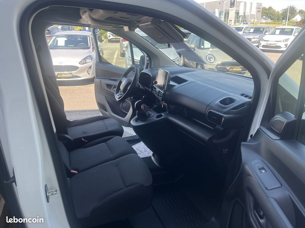 Citroen BERLINGO VAN M 1000KG HDI 100 CH DRIVER + 2016 E OPTIONS (image 9)