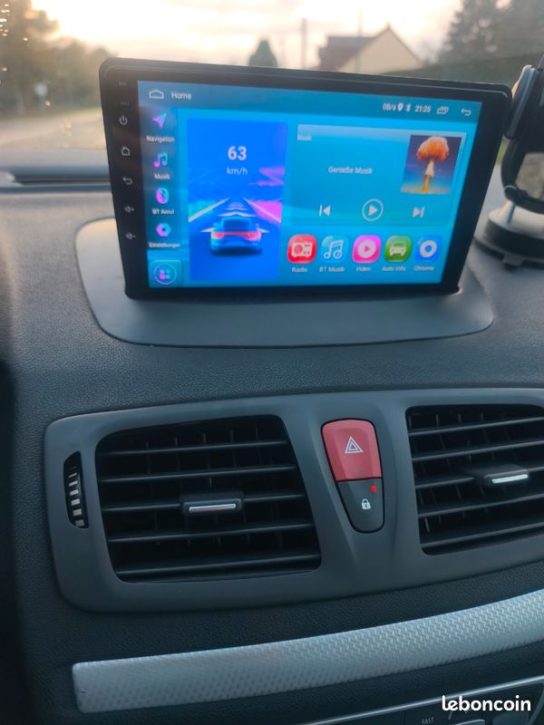 Écran gps bluetooth car play Mégane 3 gt RS Dci (image 1)
