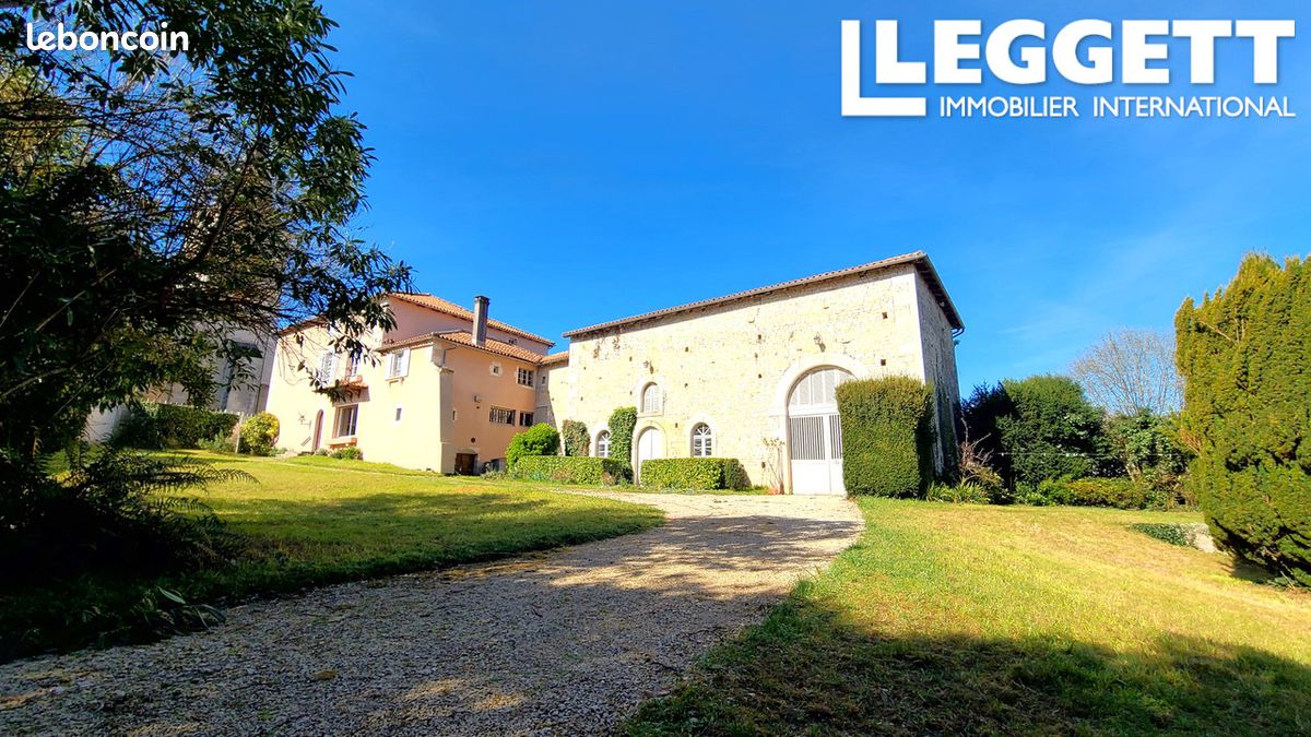 Maison 9 pièces 303 m² - Champagne-Mouton 16350 (image principale 0)