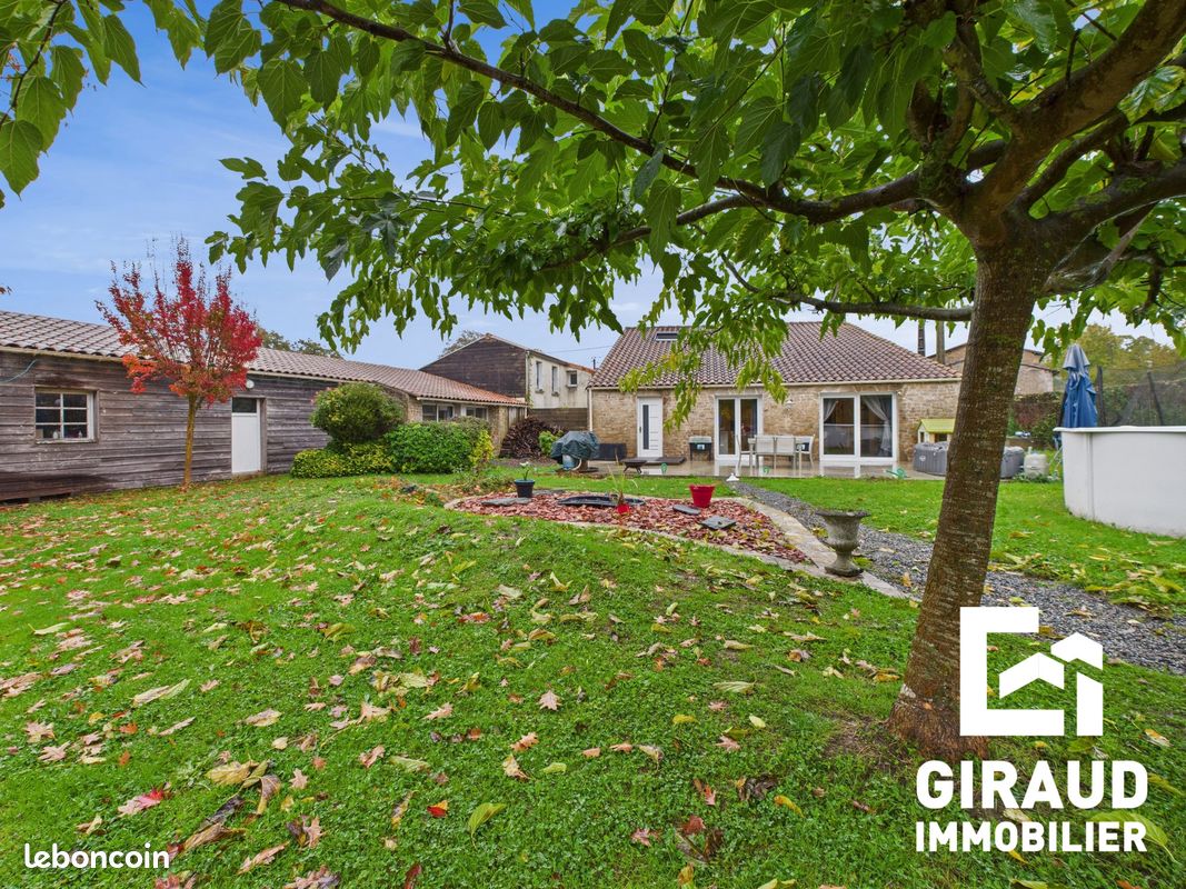 Maison 5 pièces 131 m² · à Antigny · 131 m² · 210 000 €