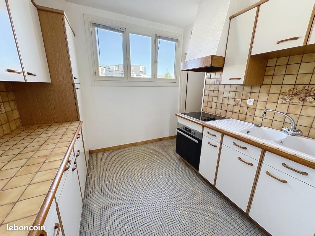 Appartement a louer joue-les-tours - 2 pièce(s) - 57 m2 - Surfyn