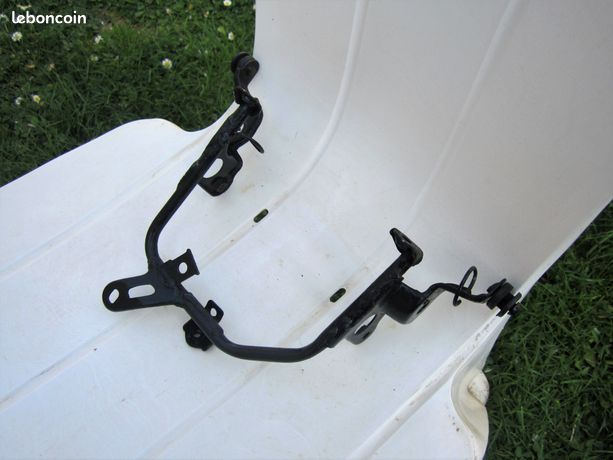 Araignée Support Phare Honda PCX 125/150 50310-KWN-710