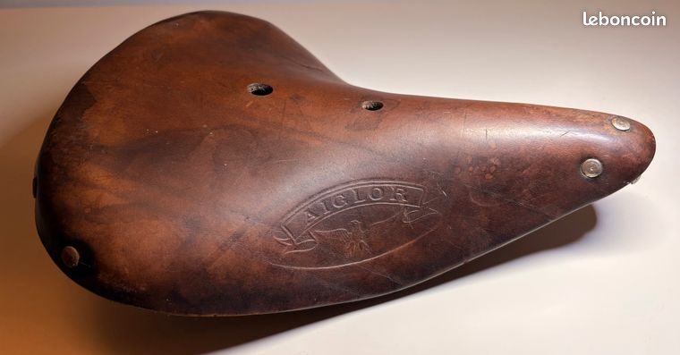 Selle De Vélo Homme Vintage En Cuir - Rétro - Occasion Avec Traces D'usage