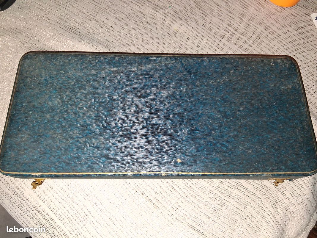 Coffret couvert en argent et fer forgé (image 2)