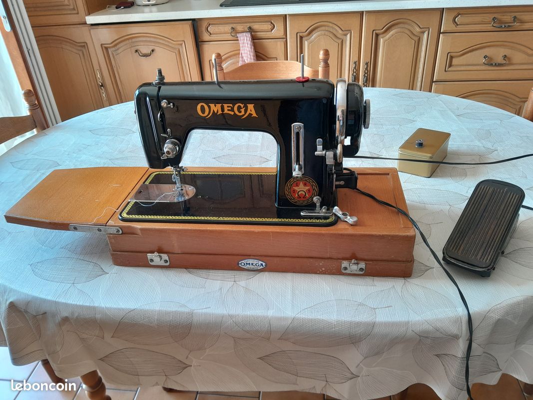 Machine à coudre ancienne (image 1)