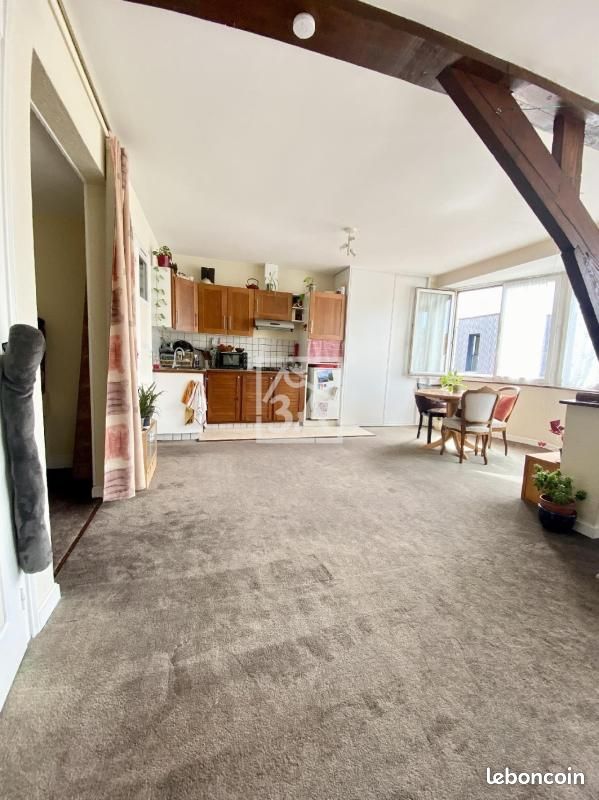 Appartement 2 pièces 45 m² · à Calais · 45 m² · 385 €