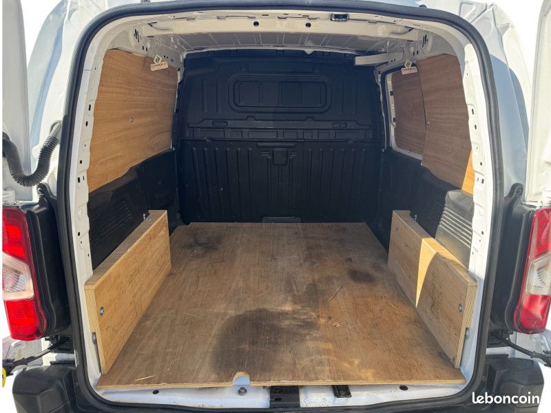 Peugeot PARTNER STANDARD 1000KG BLUEHDI 75CH GRIP 4CV (image 18)