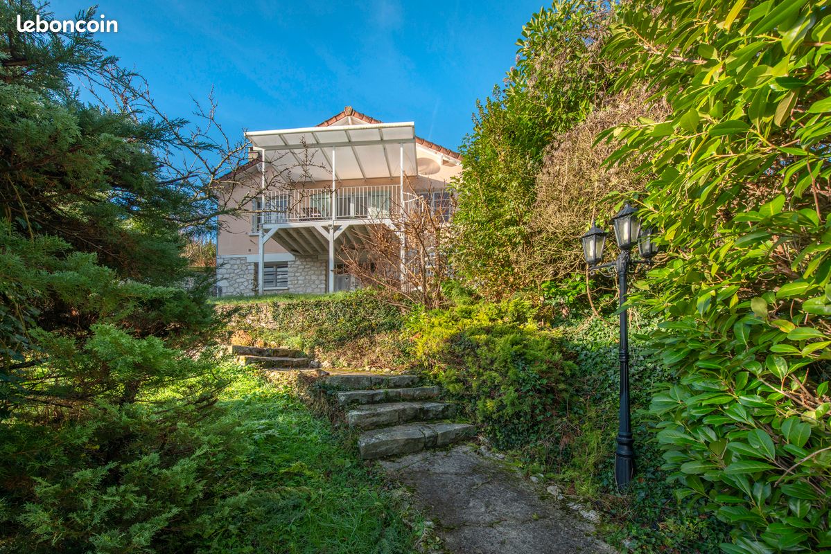 Maison 5 pièces 104 m² · à Thomery · 104 m² · 325 000 €