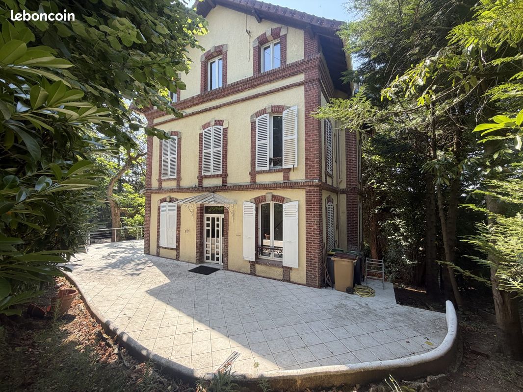 Maison 8 pièces 220 m² · à Montmorency · 220 m² · 899 000 €