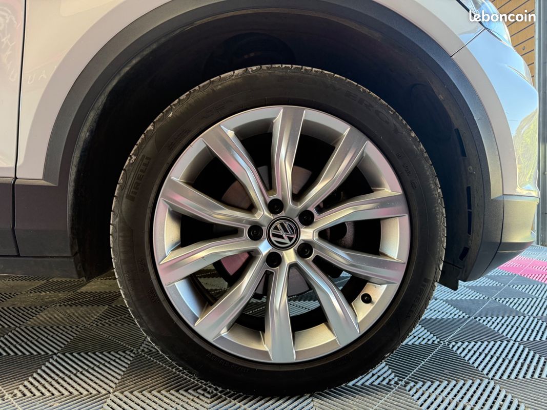 VOLKSWAGEN T-ROC 1.5 TSI 150 EVO Start/Stop DSG7 Carat Exclusive / Entretien Exclusif Volkswagen / Toit Ouvrant (image 21)