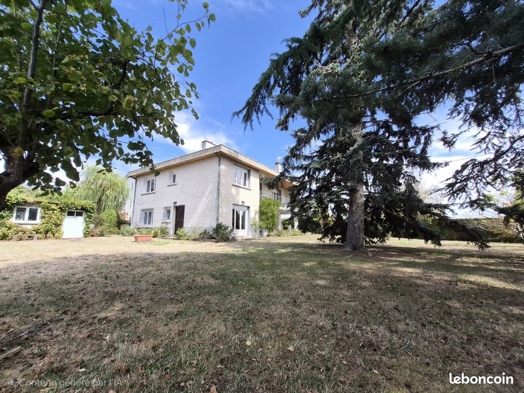 Maison 7 pièces 166 m² · à Sayat · 166 m² · 447 000 €