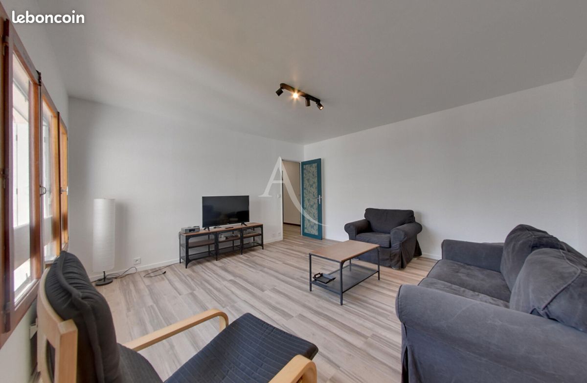 Appartement 4 pièces 87 m² · à Auxerre · 87 m² · 890 €
