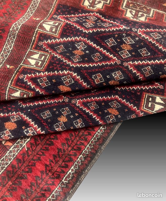 Ancien tapis en soie signé fait main