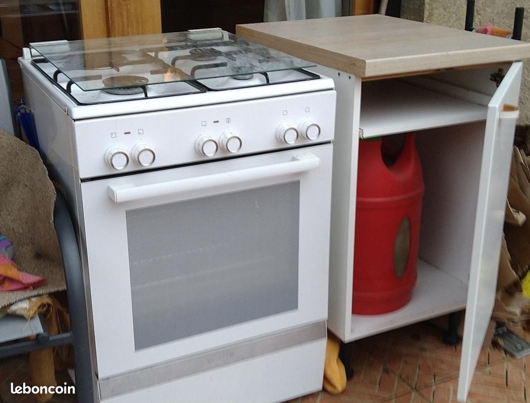 Cuisinière - Électroménager