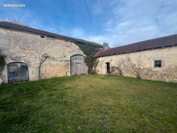 Maison 1 pièce 155 m²
