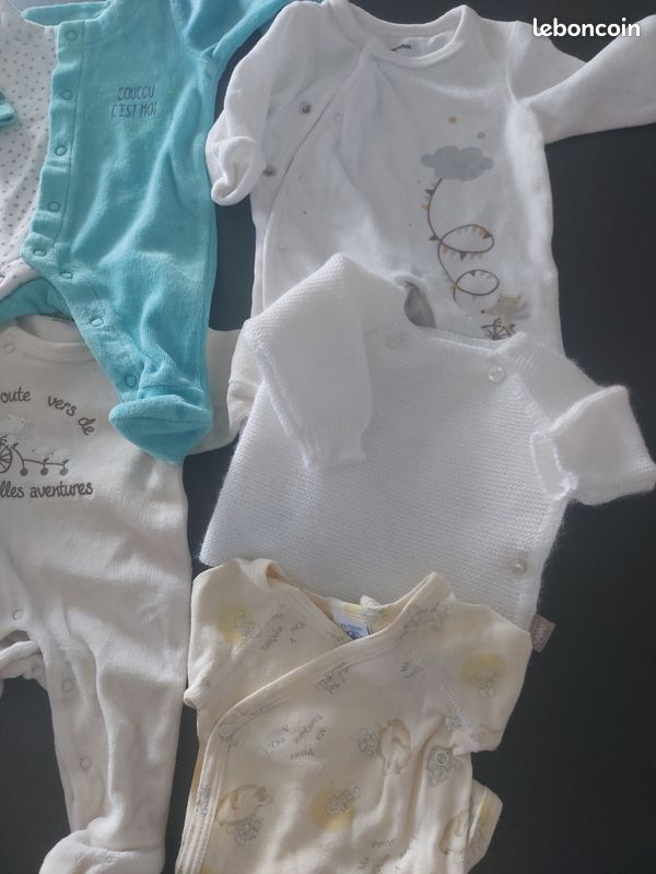 Pyjamas, boddys,brassiere naissance ( 50 cm) (image 3)