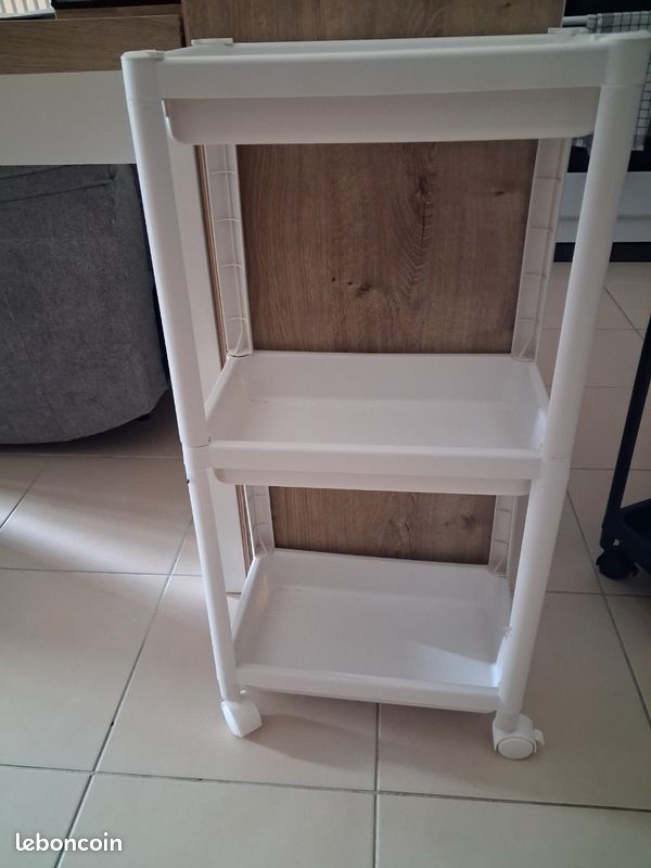 Lot de 2 meubles plastique a roulette (image 3)