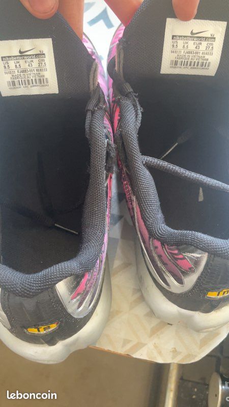 Nike tn rose et noir Chaussures