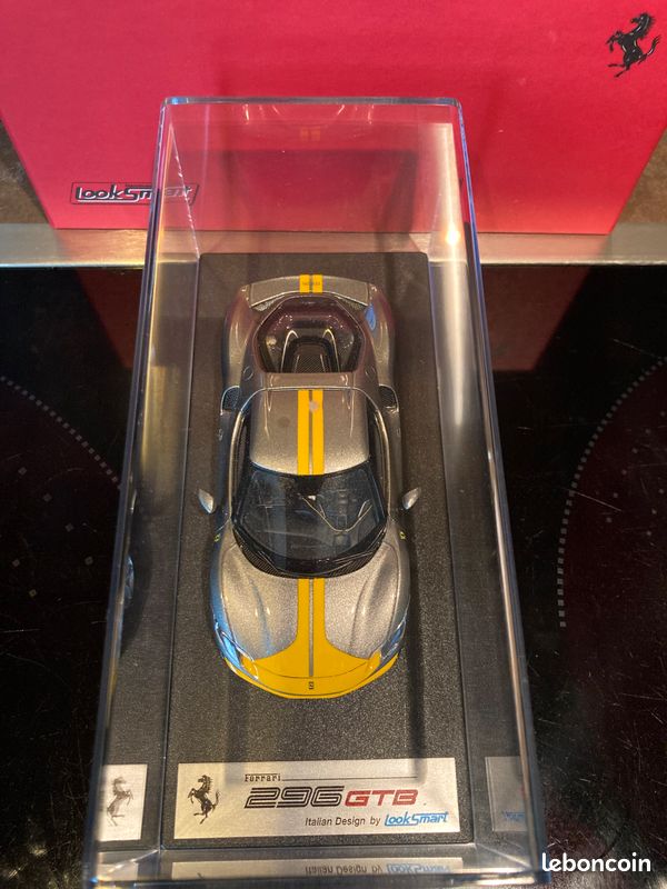 Ferrari 296 GTB Miniature – 1/43 – Looksmart LS533D – Blanche – Résine – Neuve
