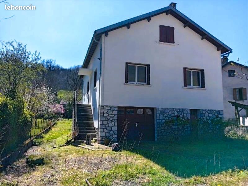 Maison 4 pièces 126 m² · à Engomer · 126 m² · 150 000 €