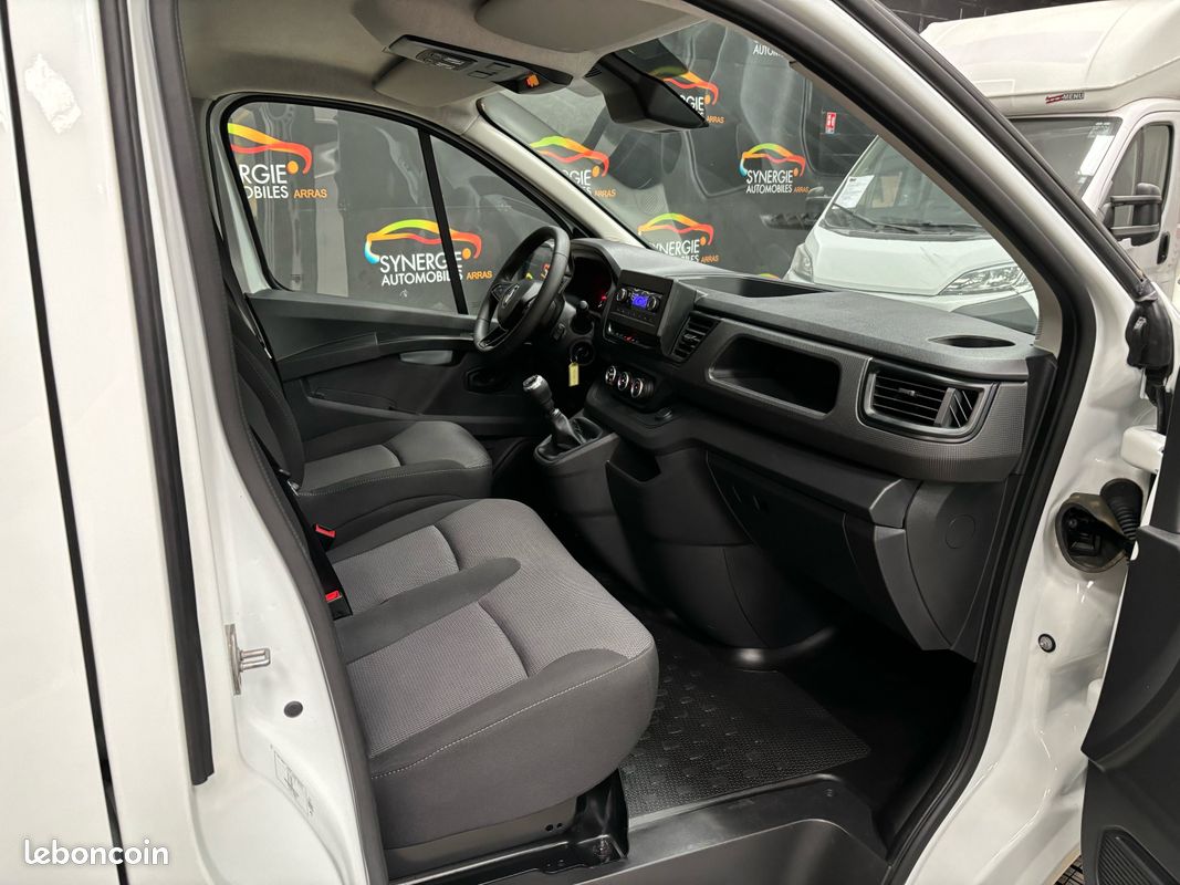 Trafic l2h1 dci 130 ch 32.665 km 19.992 ht (23.990 ttc) (image 2)