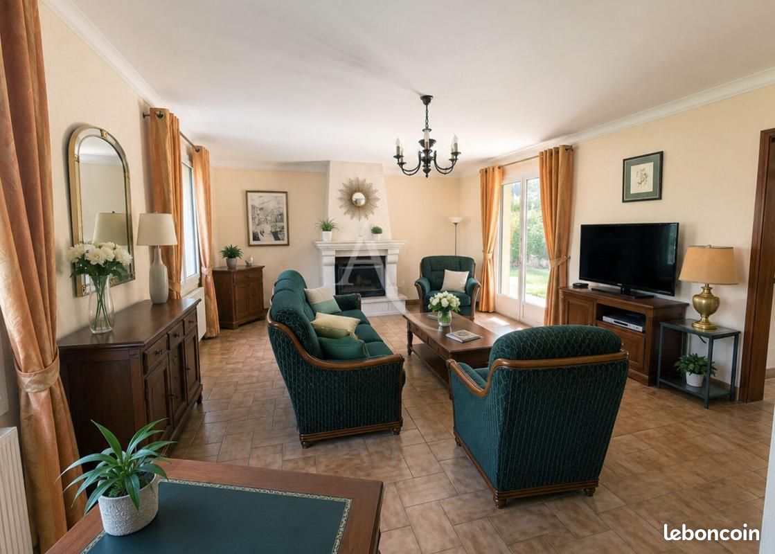 Maison 6 pièces 200 m² · à La Chapelle-sur-Erdre · 200 m² · 637 450 €