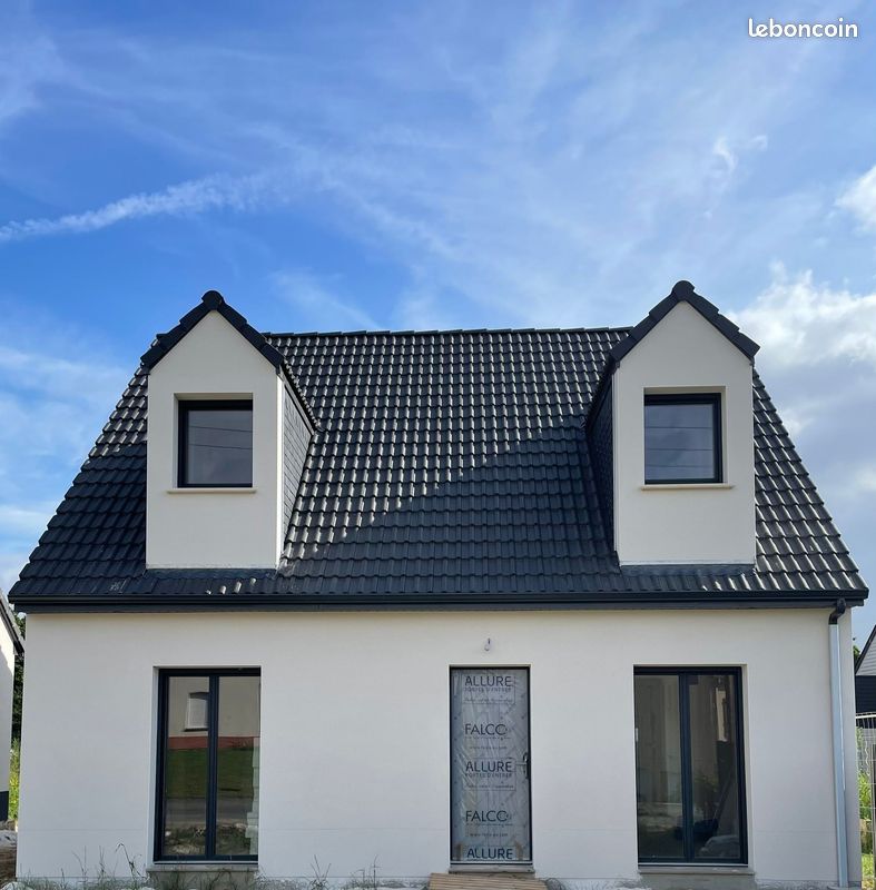Maison 5 pièces 141 m² · à Hantay · 141 m² · 384 000 €