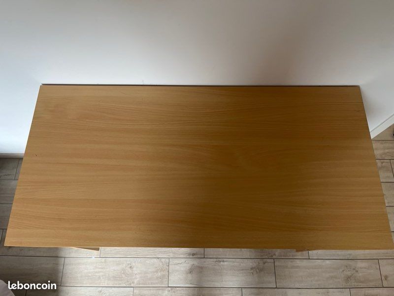 Bureau (image 2)