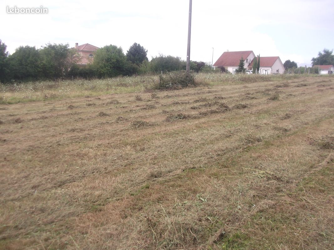 850 m2 de terrain de loisirs . Au calme . Commune de palise · à Vieilley · 13 800 €