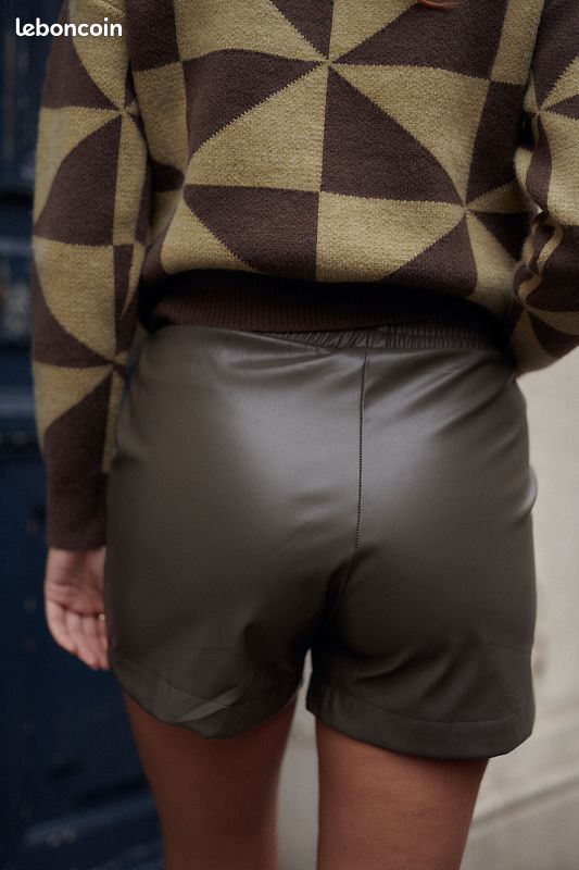 Short en similicuir kaki ou noir – Neuf avec étiquette - Plusieurs tailles disponibles (image 7)