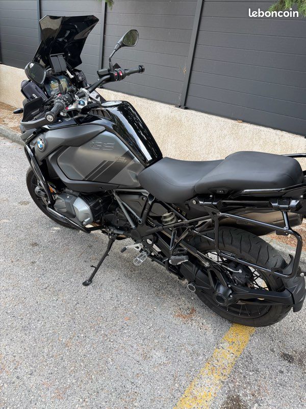 BMW 1250 GS Adventure Triple Black (image 2)