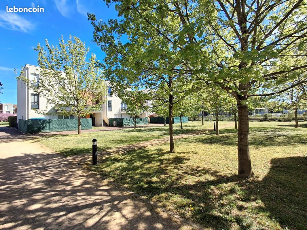 Appartement 4 pièces 73 m² · à Meyzieu · 73 m² · 259 000 €