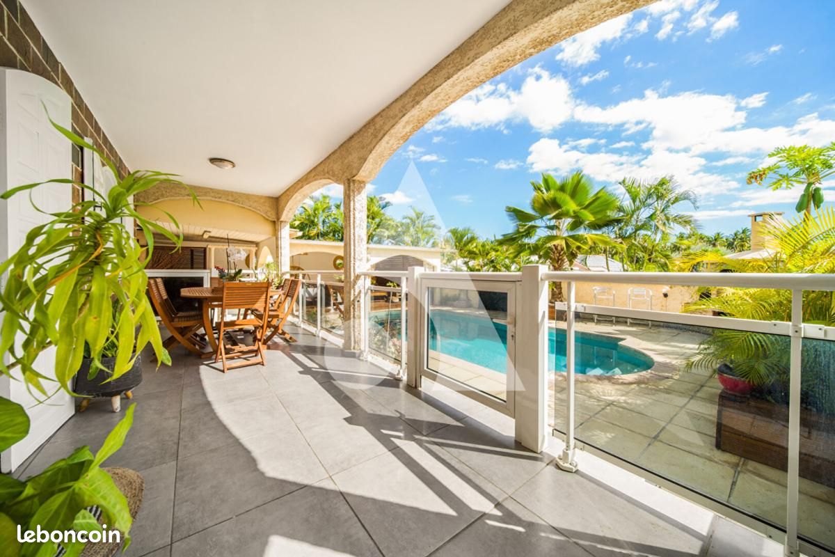 Maison 6 pièces 200 m² · à La Possession · 200 m² · 645 000 €