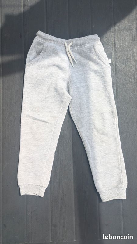 Lot de vêtements 2-3 ans (+accessoires) Vêtements bébé