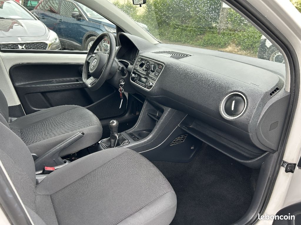 Volkswagen Up 1.0 60 Take Up (image 5)