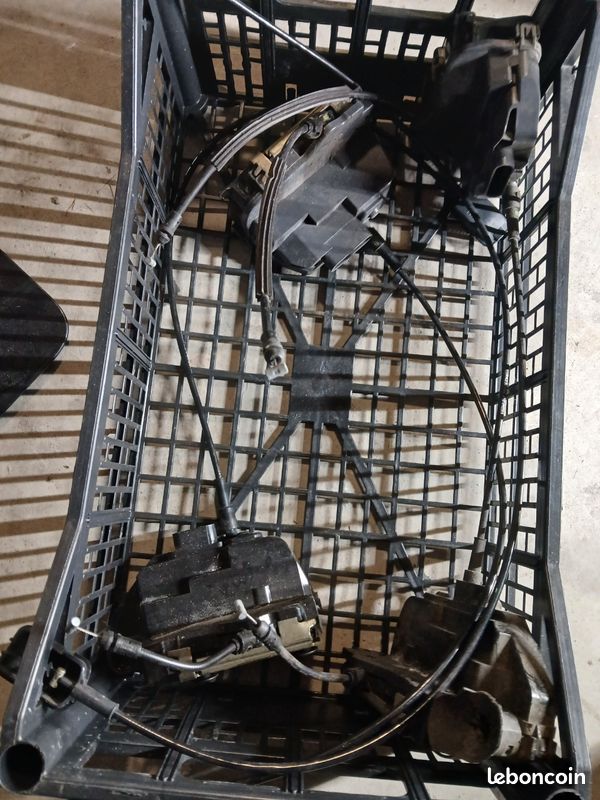 Serrure de porte droite ou gauche avant ou arrière Renault Scenic 2 (image 1)